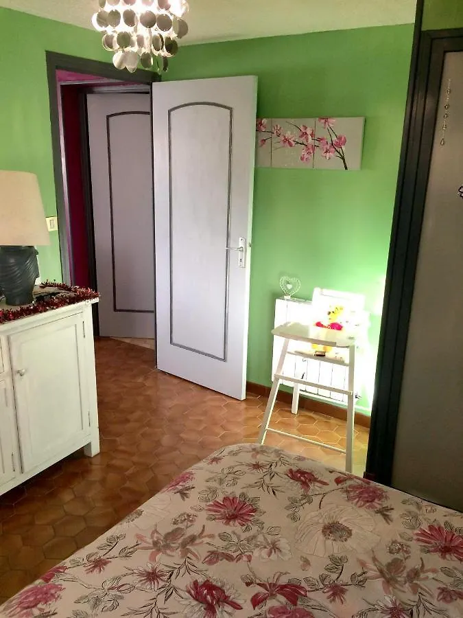 Appartement Charmant A Saint Victor De Cessieu 30 M² Terrasse France