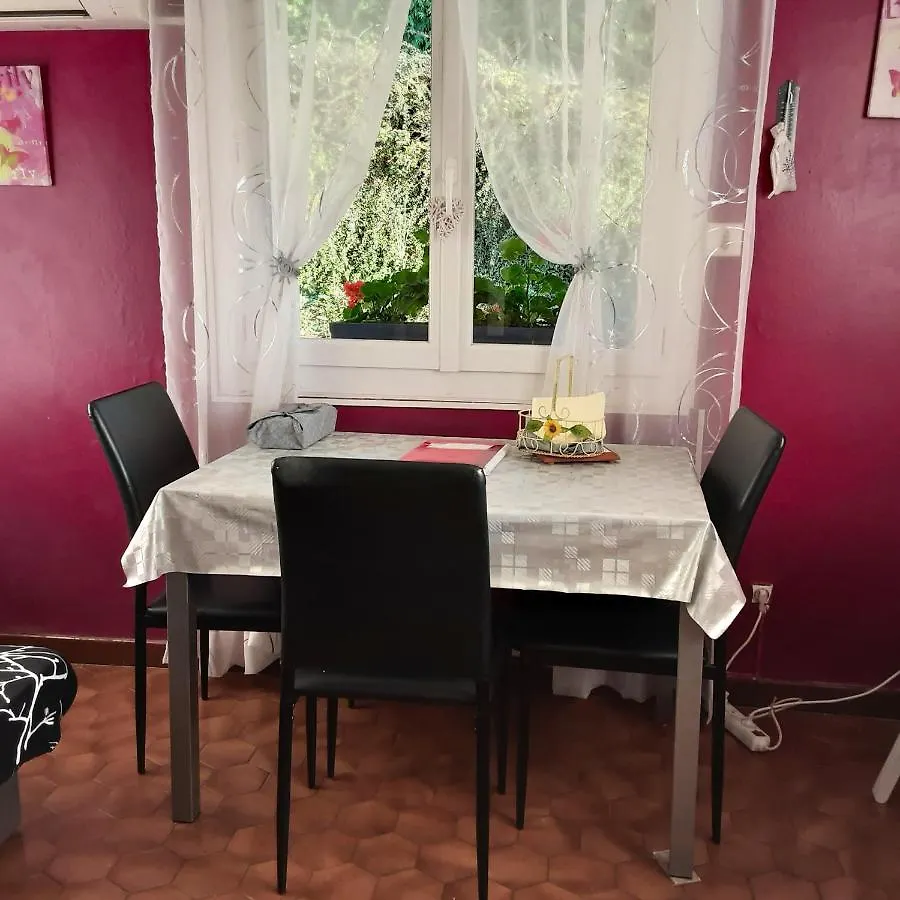 Apartment Appartement Charmant A Saint Victor De Cessieu 30 M² Terrasse