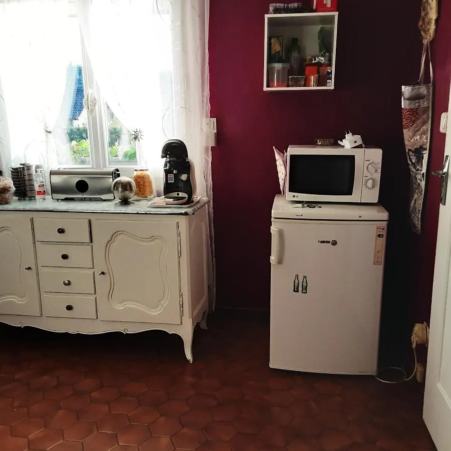 Appartement Charmant A Saint Victor De Cessieu 30 M² Terrasse 0*, Saint-Victor-de-Cessieu France