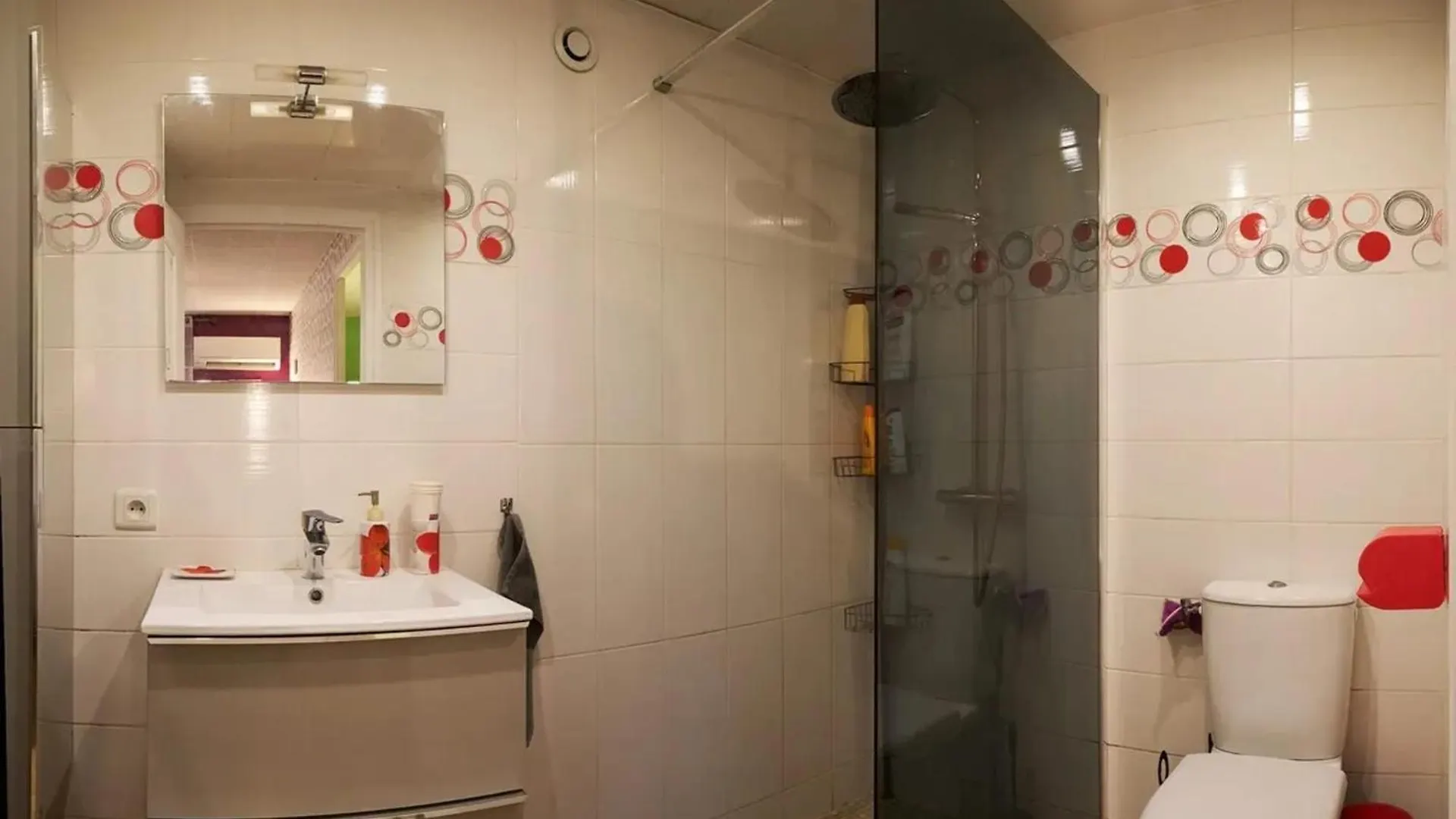 Appartement Charmant A Saint Victor De Cessieu 30 M² Terrasse 0*, Saint-Victor-de-Cessieu France
